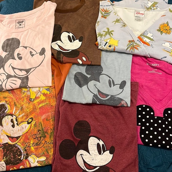 Disney Tops Lot Of Used Womens Disney Clothes Mostly Tshirts And
